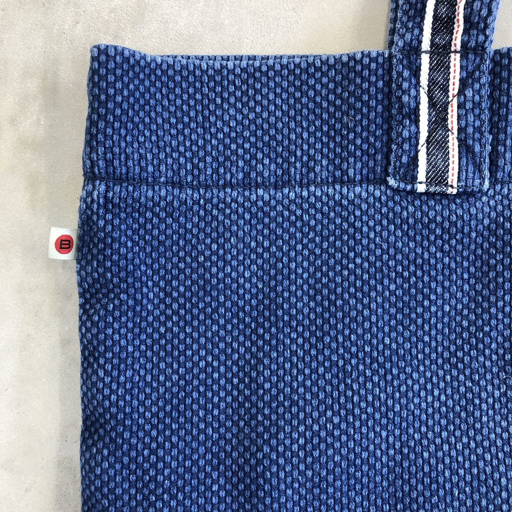 Tote Bag in Japanese Sashiko Embroidery with a zipper – MASTER