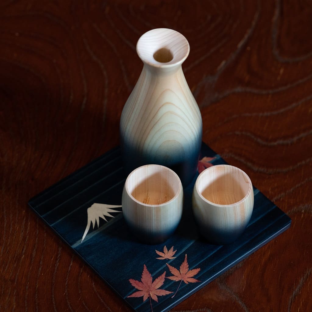 Wood Hinoki Sake Bottle & Cups Set (Indigo Japan Blue)